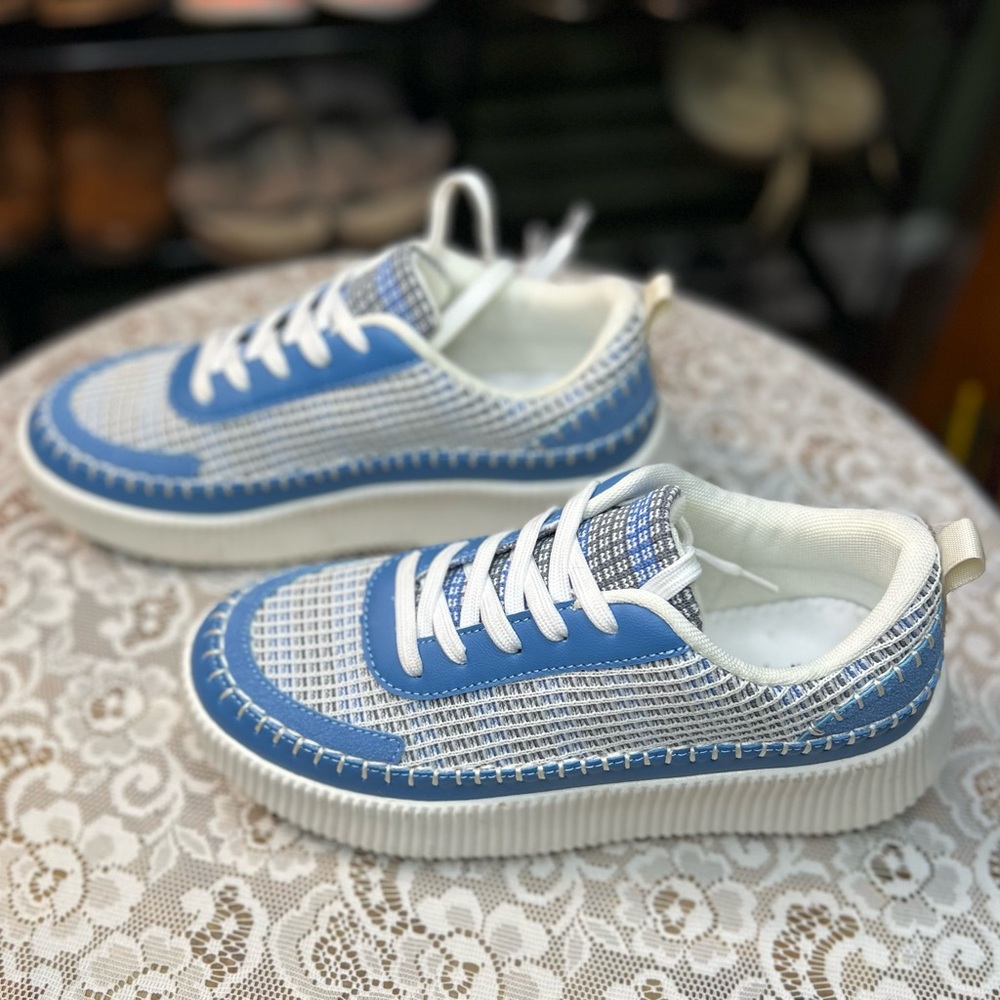 Nicole Miller Brita Women’s size 7.5 New, never worn
